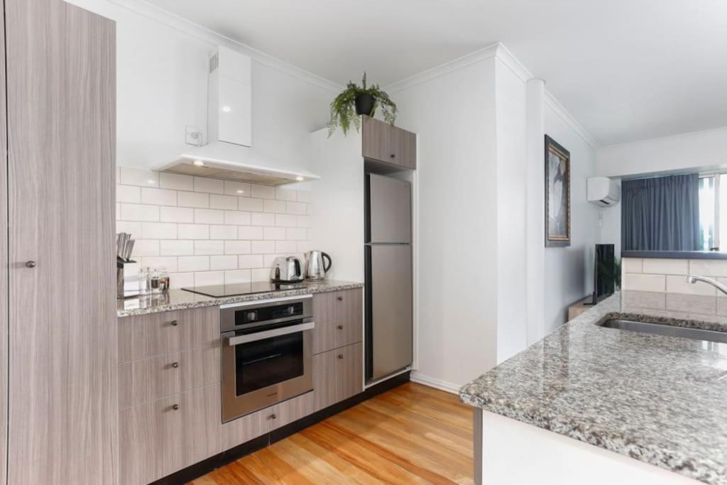 Newly Refurbished Waterfront Apartment! 3320 Auckland Bagian luar foto